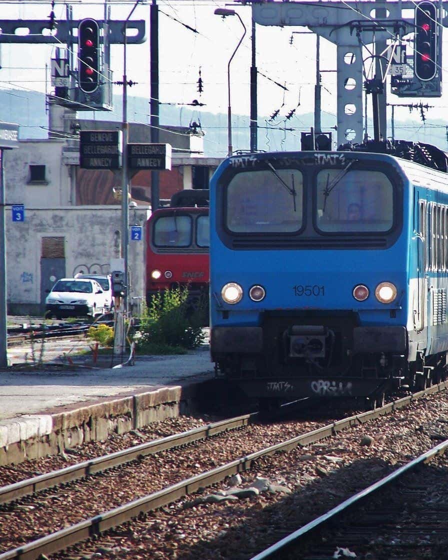 Der Bahnhof Annemasse und sein Vorplatz in Hochsavoyen, Ausgangspunkt des Léman Express nach Genève-Cornavin