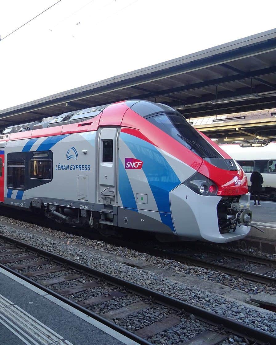 A Léman Express train at the platform in Genève-Cornavin station, linking Haute-Savoie and the canton of Geneva without changing